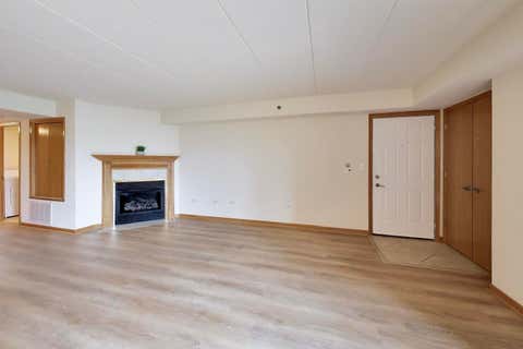 Tiny photo for 4401 Pershing Avenue #2N, Downers Grove, IL 60515 (MLS # 12738904)