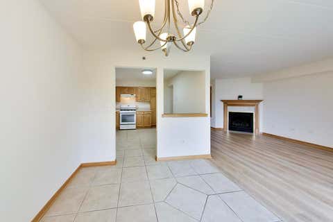 Tiny photo for 4401 Pershing Avenue #2N, Downers Grove, IL 60515 (MLS # 12738904)