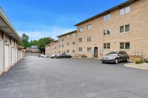 Tiny photo for 4401 Pershing Avenue #2N, Downers Grove, IL 60515 (MLS # 12738904)