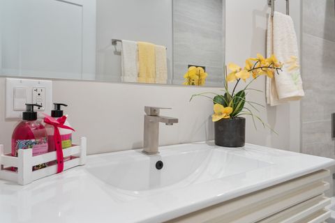 Tiny photo for 1705 S Prospect Avenue, Park Ridge, IL 60068 (MLS # 12497099)