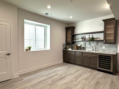 Tiny photo for 1705 S Prospect Avenue, Park Ridge, IL 60068 (MLS # 12497099)