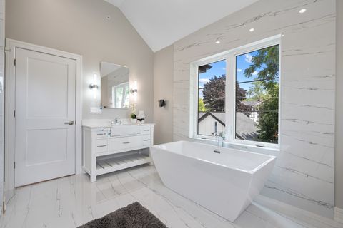 Tiny photo for 1705 S Prospect Avenue, Park Ridge, IL 60068 (MLS # 12497099)