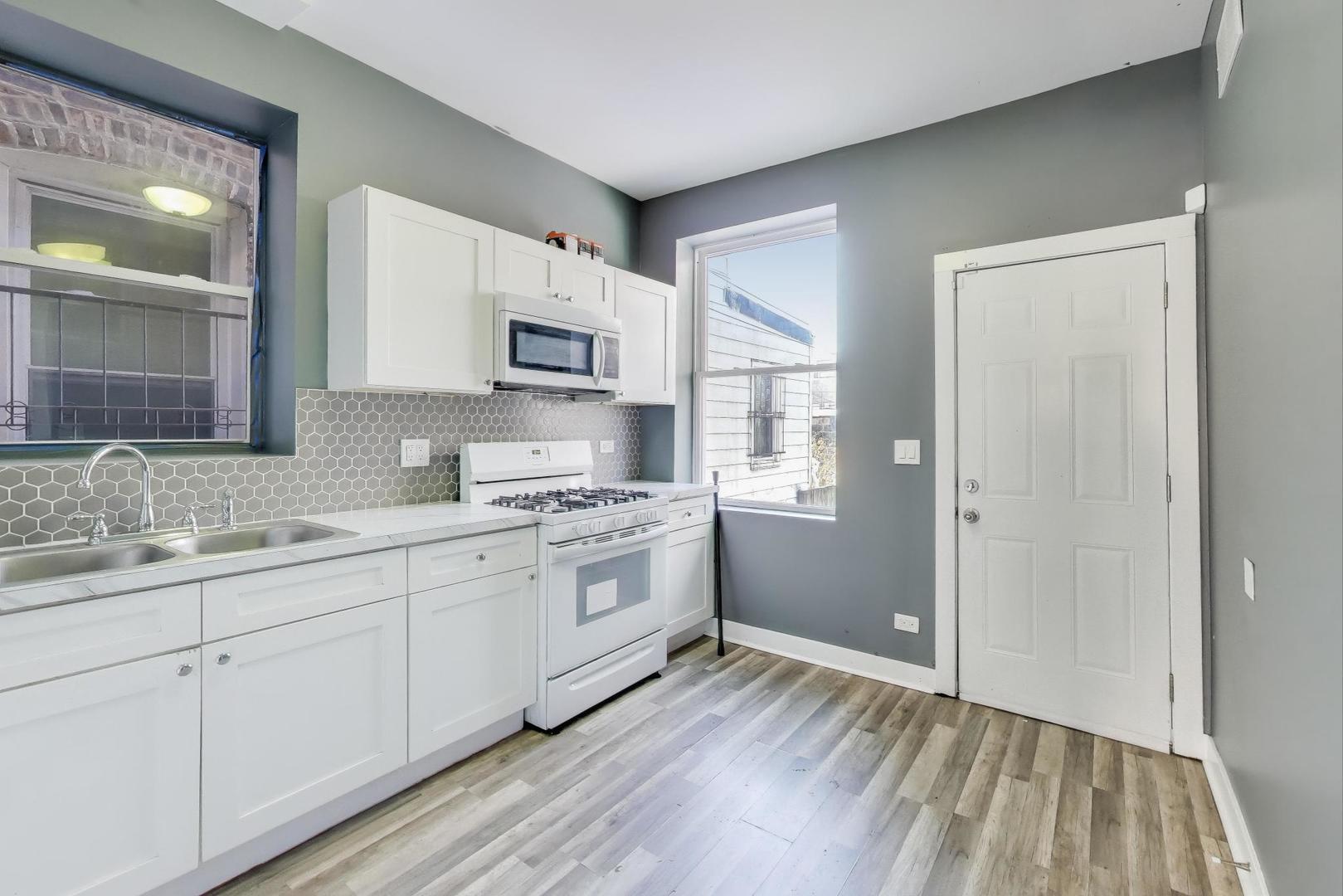 6624 S Rhodes Avenue