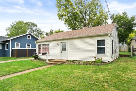 Tiny photo for 400 ROSEWOOD Avenue, Aurora, IL 60505 (MLS # 12489475)