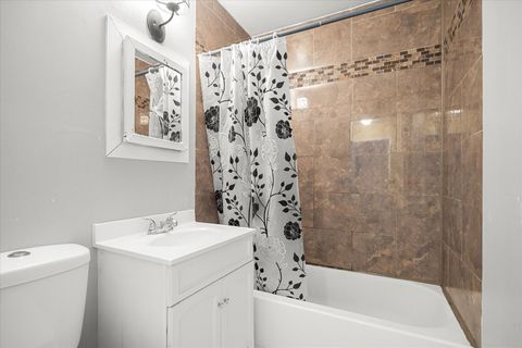 Tiny photo for 400 ROSEWOOD Avenue, Aurora, IL 60505 (MLS # 12489475)