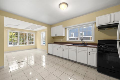 Tiny photo for 400 ROSEWOOD Avenue, Aurora, IL 60505 (MLS # 12489475)