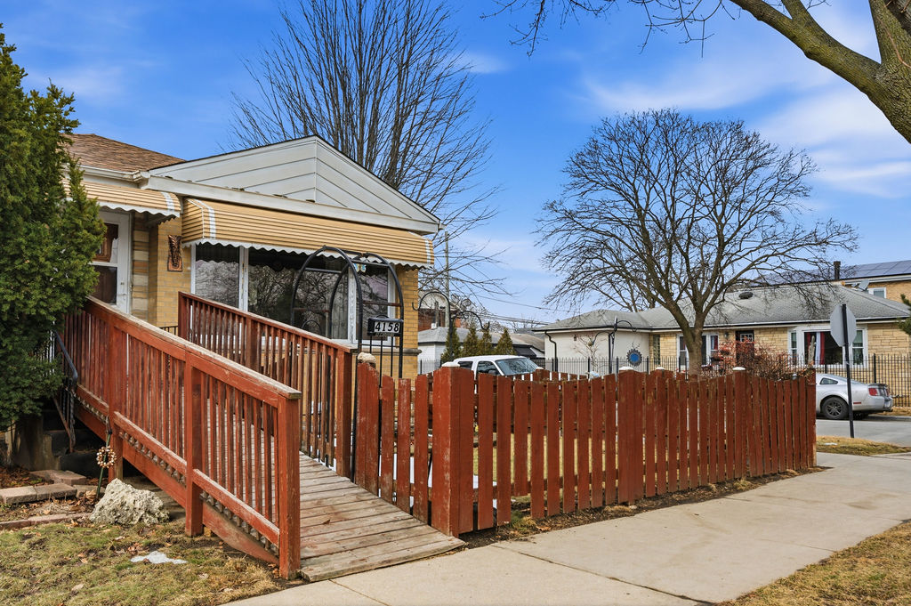 4158 N Moody Avenue