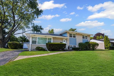 2751 Pauline Avenue Glenview IL 60025