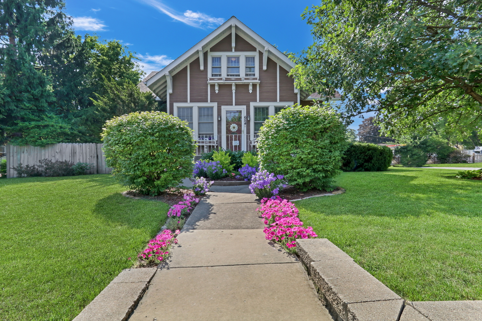 654 Main Street