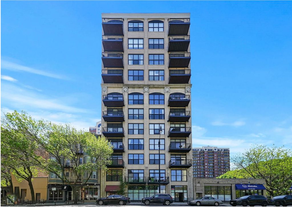 Photo for 1516 S Wabash Avenue #401, Chicago, IL 60605 (MLS # 12464786)