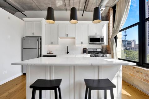 Tiny photo for 1516 S Wabash Avenue #401, Chicago, IL 60605 (MLS # 12464786)