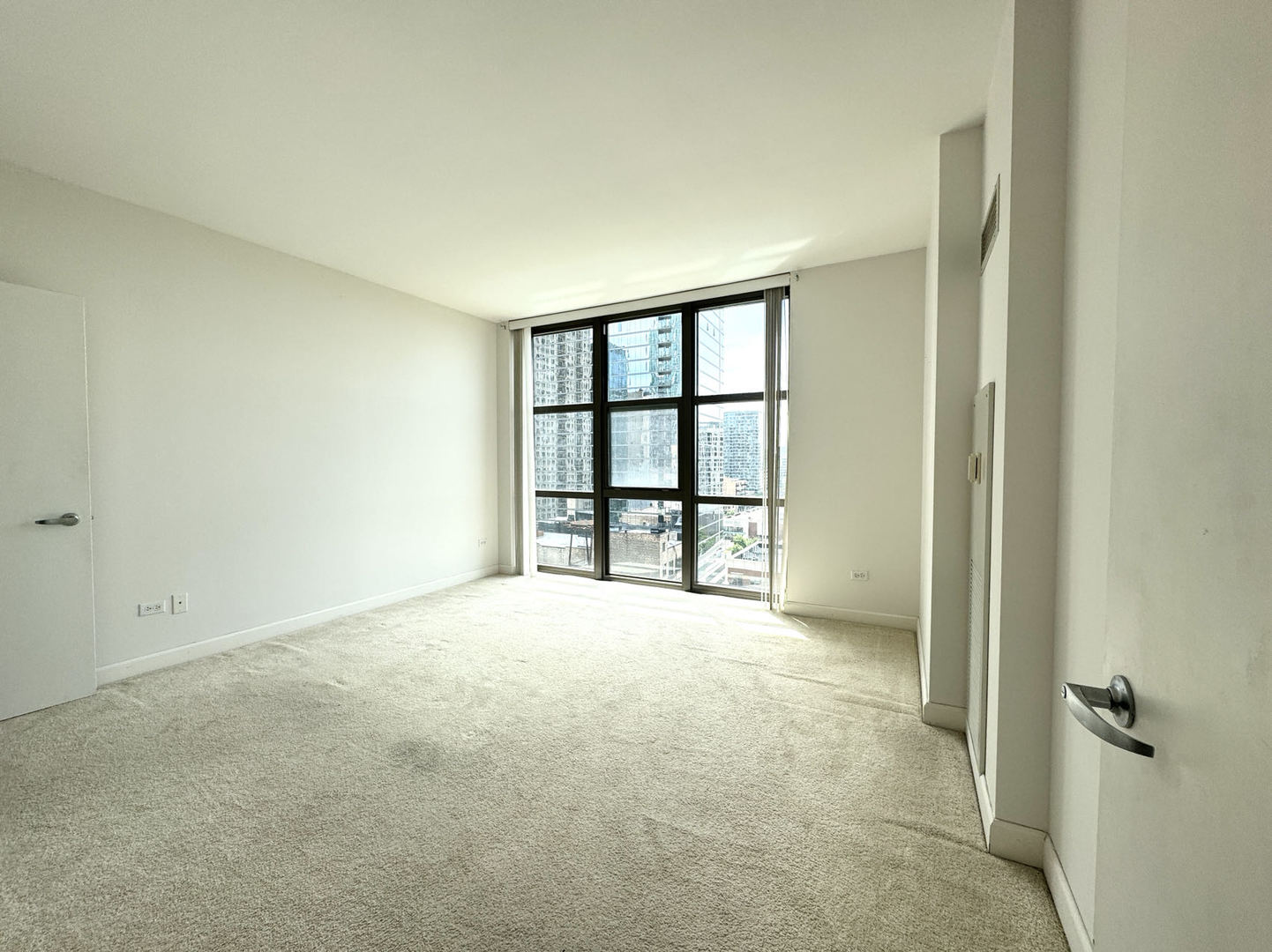 1101 S STATE Street 1406