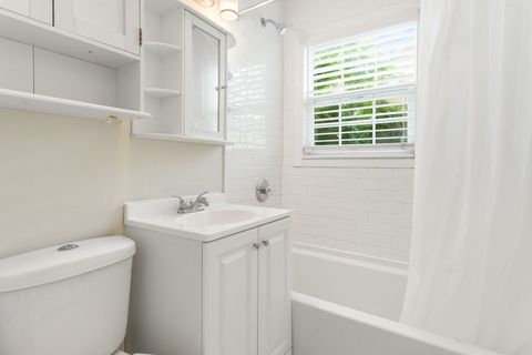 Tiny photo for 201 W Potomac Avenue, Lombard, IL 60148 (MLS # 12471796)