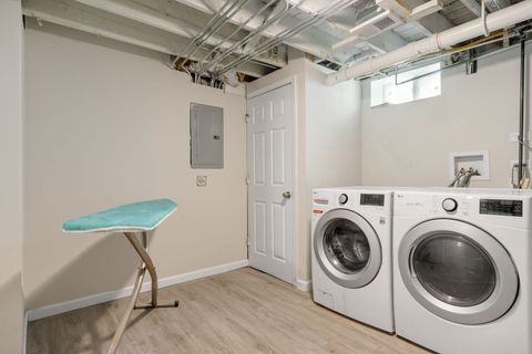 Tiny photo for 201 W Potomac Avenue, Lombard, IL 60148 (MLS # 12471796)
