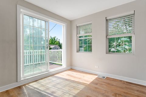 Tiny photo for 201 W Potomac Avenue, Lombard, IL 60148 (MLS # 12471796)