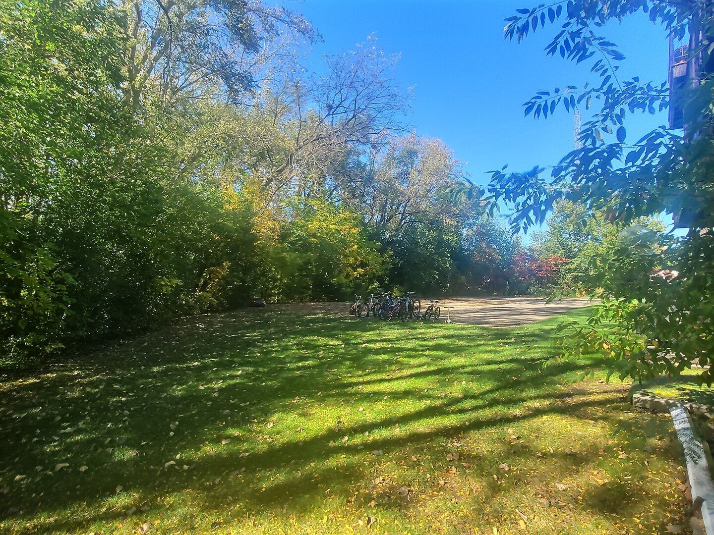 224, 228 E Rimini Court