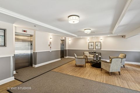 Tiny photo for 390 W Mahogany Court #606, Palatine, IL 60067 (MLS # 12509744)