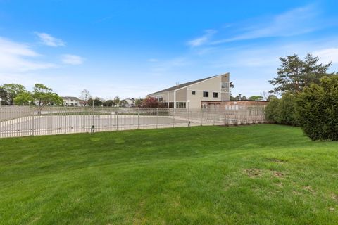 Tiny photo for 236 N WATERFORD Drive, Schaumburg, IL 60194 (MLS # 12592751)
