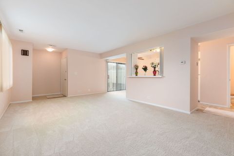 Tiny photo for 236 N WATERFORD Drive, Schaumburg, IL 60194 (MLS # 12592751)