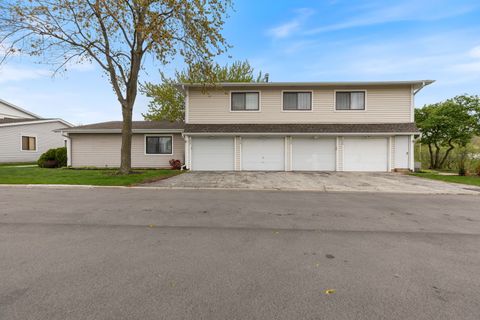 Photo of Schaumburg, IL 60194 (MLS # 12592751)