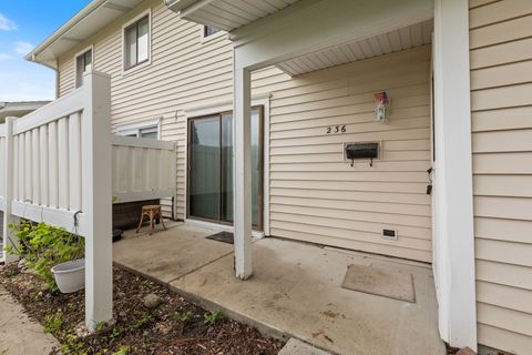 Tiny photo for 236 N WATERFORD Drive, Schaumburg, IL 60194 (MLS # 12592751)