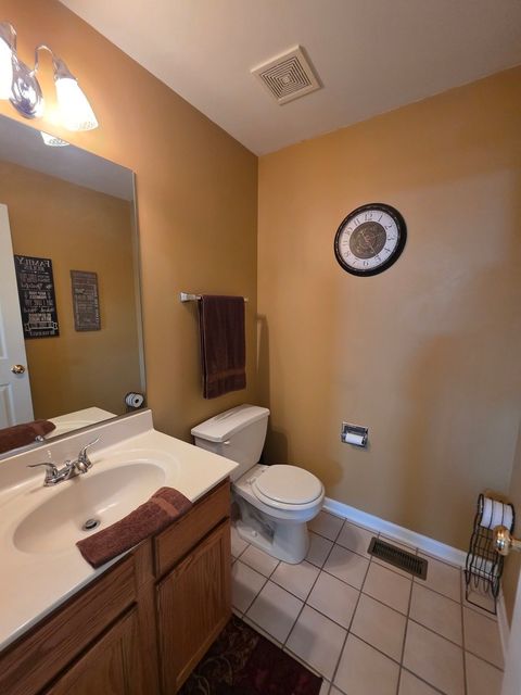 Tiny photo for 906 Cynthia Lane, Lake In The Hills, IL 60156 (MLS # 12600158)