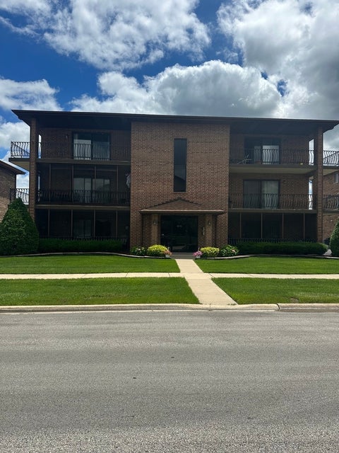 Photo of 16743 Paxton Avenue #1N, Tinley Park, IL 60477 (MLS # 12683577)