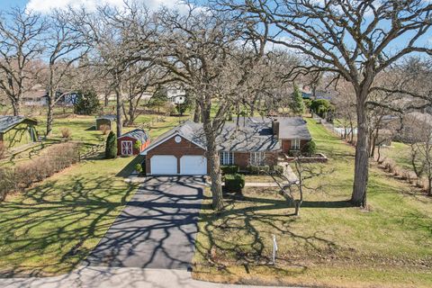 Photo of 9N827 Beckman Trail, Elgin, IL 60124 (MLS # 12589240)