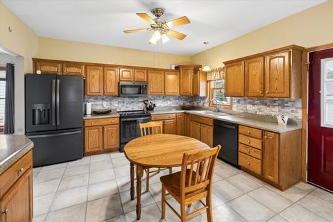 Tiny photo for 1118 10th Avenue, Fulton, IL 61252 (MLS # 12757463)