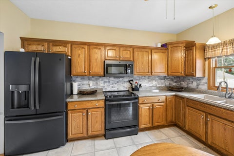 Tiny photo for 1118 10th Avenue, Fulton, IL 61252 (MLS # 12757463)