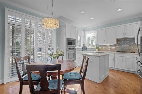 Tiny photo for 1808 Dunhill Circle, Glenview, IL 60025 (MLS # 12545363)