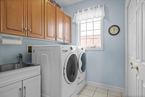 Tiny photo for 1808 Dunhill Circle, Glenview, IL 60025 (MLS # 12545363)