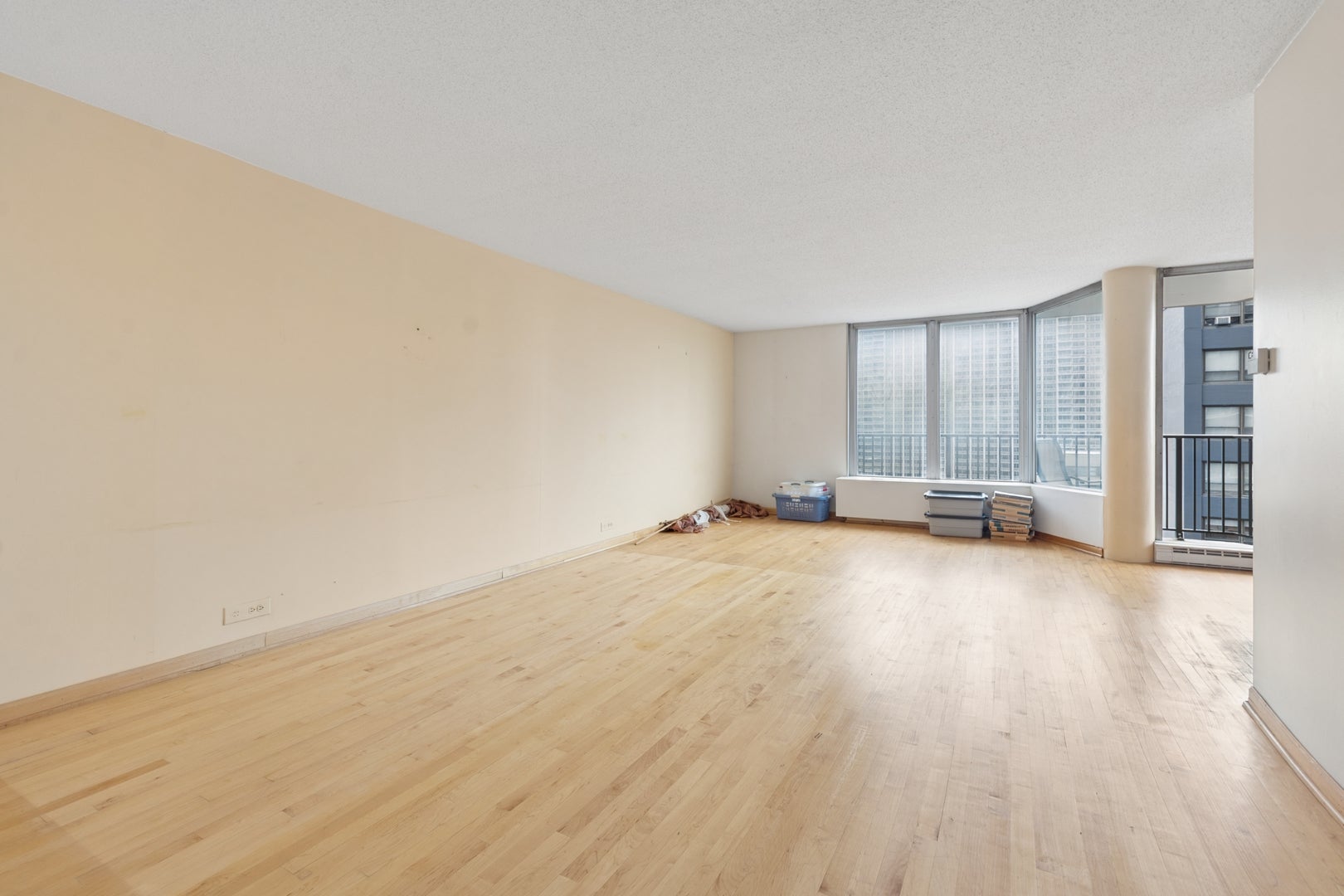 4170 N Marine Drive 14K