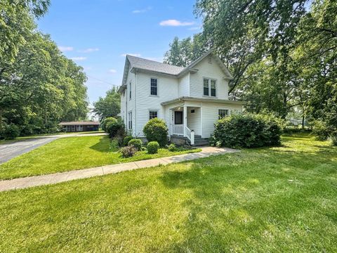 Photo of 1204 W Reynolds Street, Pontiac, IL 61764 (MLS # 12494074) Photo of 1204 W Reynolds Street, Pontiac, IL 61764 (MLS # 12494074)