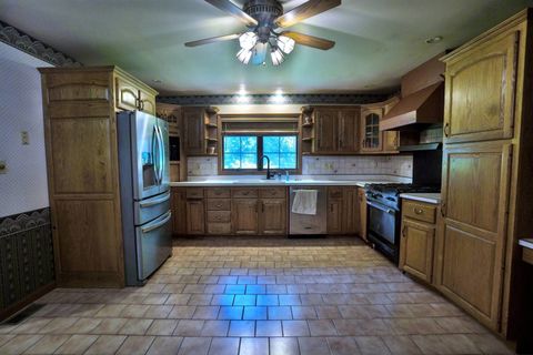 Tiny photo for 1204 W Reynolds Street, Pontiac, IL 61764 (MLS # 12494074)