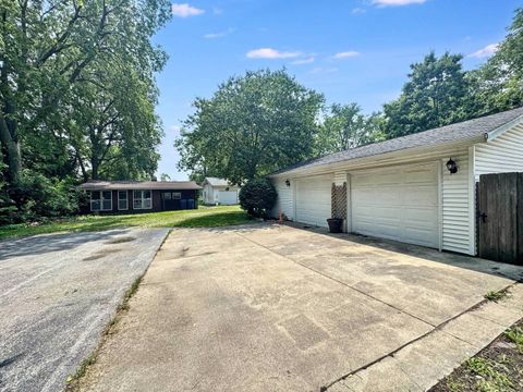 Tiny photo for 1204 W Reynolds Street, Pontiac, IL 61764 (MLS # 12494074)