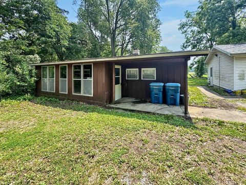 Tiny photo for 1204 W Reynolds Street, Pontiac, IL 61764 (MLS # 12494074)