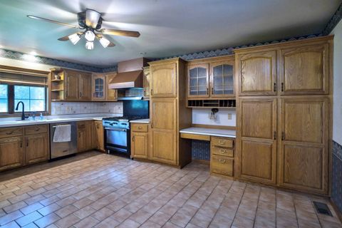 Tiny photo for 1204 W Reynolds Street, Pontiac, IL 61764 (MLS # 12494074)