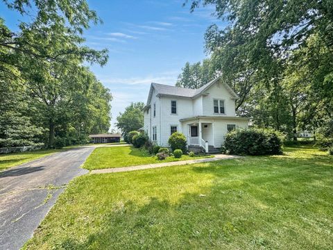 Tiny photo for 1204 W Reynolds Street, Pontiac, IL 61764 (MLS # 12494074)