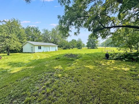 Tiny photo for 1204 W Reynolds Street, Pontiac, IL 61764 (MLS # 12494074)