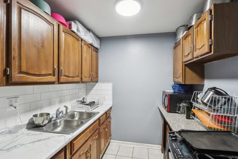 Tiny photo for 600 MESA Drive #103, Hoffman Estates, IL 60169 (MLS # 12502908)