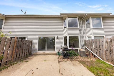 Tiny photo for 149 Thomas Road, Bolingbrook, IL 60440 (MLS # 12648480)