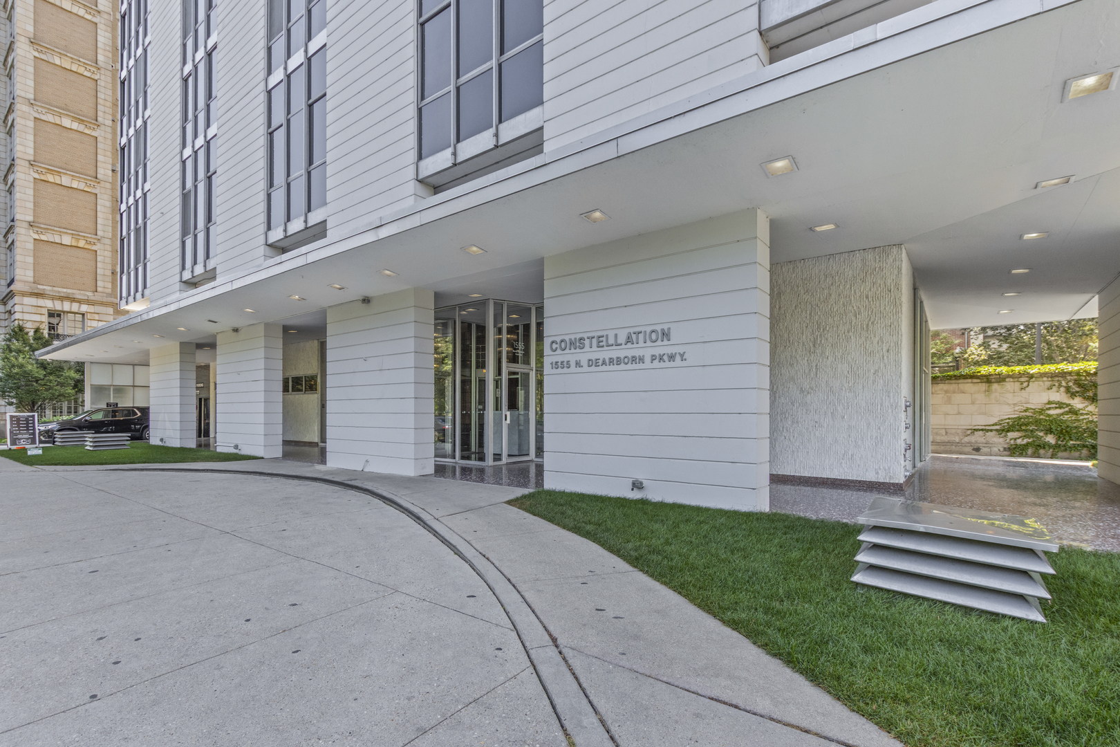 1555 N Dearborn Parkway 10E-D