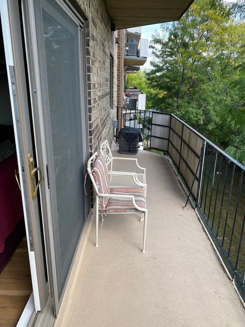 Tiny photo for 1275 E Baldwin Lane #408, Palatine, IL 60074 (MLS # 12500835)