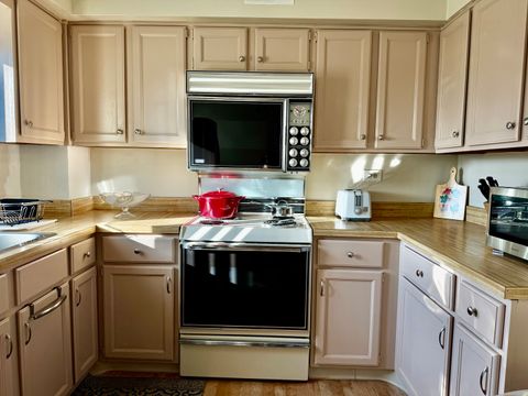 Tiny photo for 1275 E Baldwin Lane #408, Palatine, IL 60074 (MLS # 12500835)