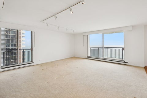 Tiny photo for 6007 N SHERIDAN Road #27B, Chicago, IL 60660 (MLS # 12716692)