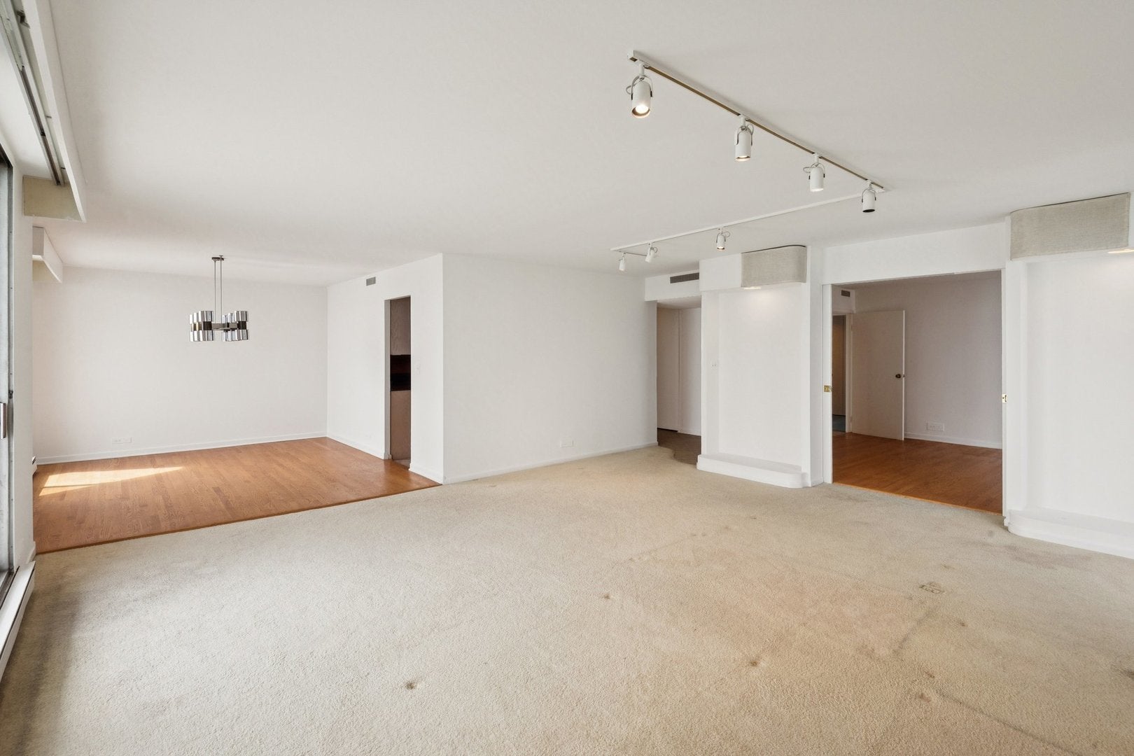 6007 N SHERIDAN Road 27B