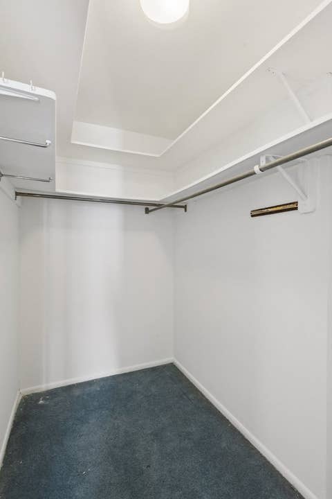 Tiny photo for 6007 N SHERIDAN Road #27B, Chicago, IL 60660 (MLS # 12716692)
