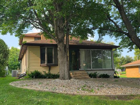 Tiny photo for 108 W 6th Street, Spring Valley, IL 61362 (MLS # 12435585)