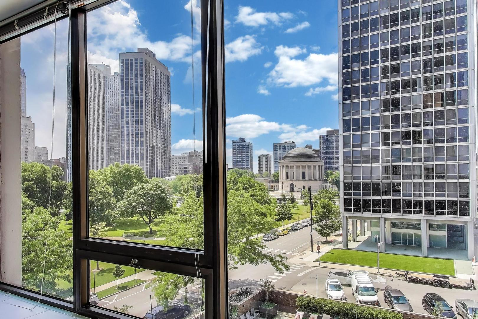 2800 N LAKE SHORE Drive 517